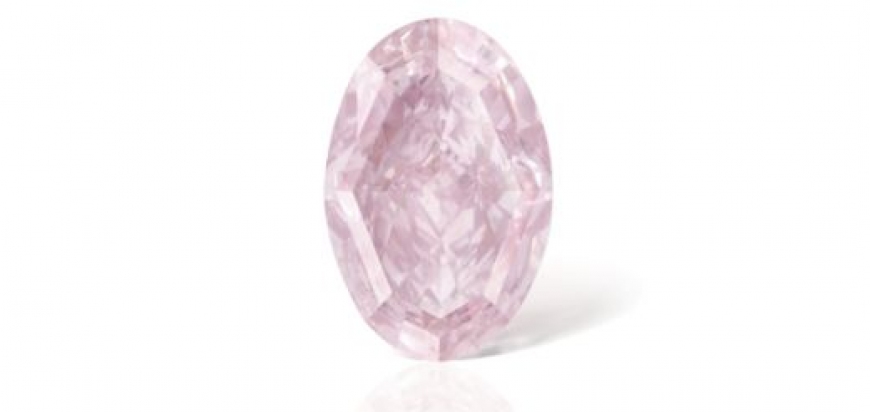 Růžový diamant za 12 milionů dolarů